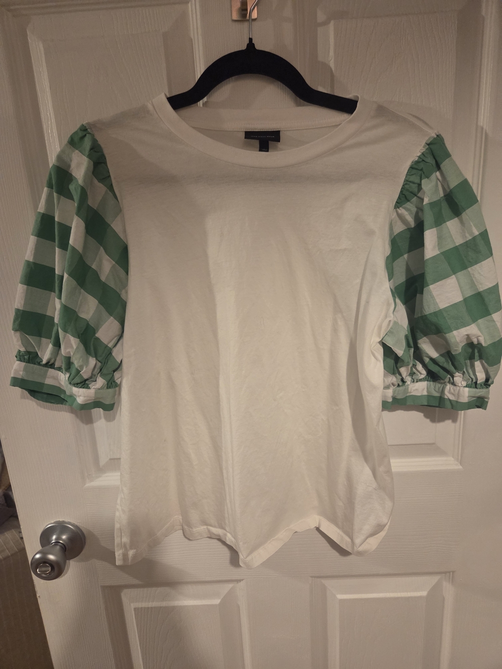 Who What Wear White Tee with Green Gingham Puff Sleeves